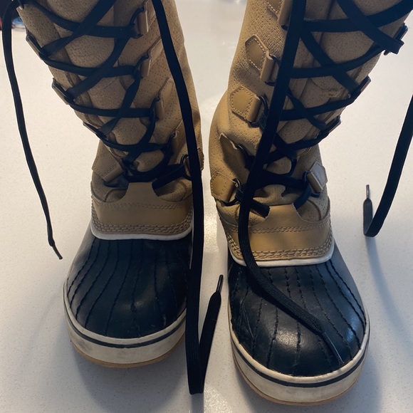 Womens sorel winter boots - Picture 2 of 6